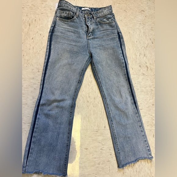 Light wash Meet Me Jeans Size small - Picture 2 of 9